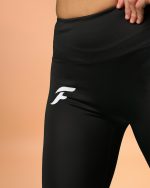 ⁦Tight trousers⁩ - الصورة ⁦6⁩