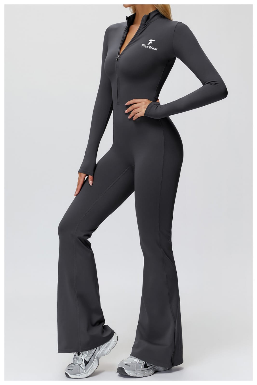 26.1 SculptFit Zip Jumpsuit - الصورة 1